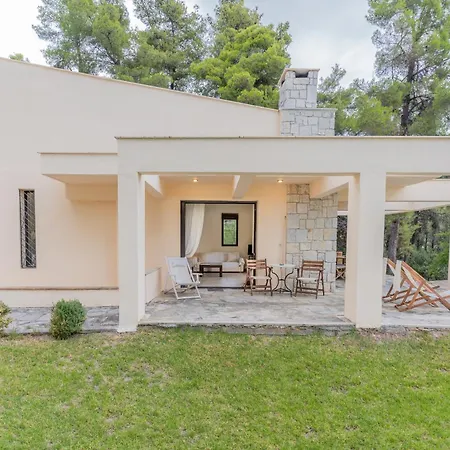 Emerald Grove By Halu! 2 Bedroom Villa With Playroom Villa