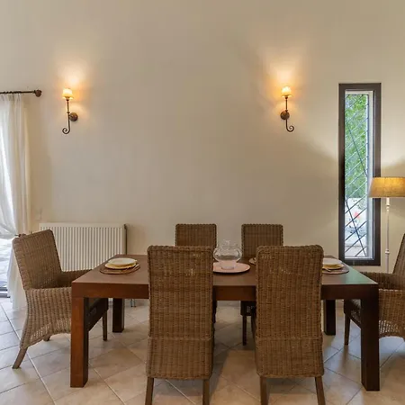 Emerald Grove By Halu! 2 Bedroom Villa With Playroom Villa
