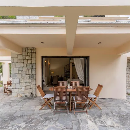 Βίλα Emerald Grove By Halu! 2 Bedroom With Playroom Παραλία Σάνη